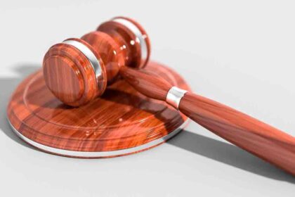 Gavel-2492011_1920